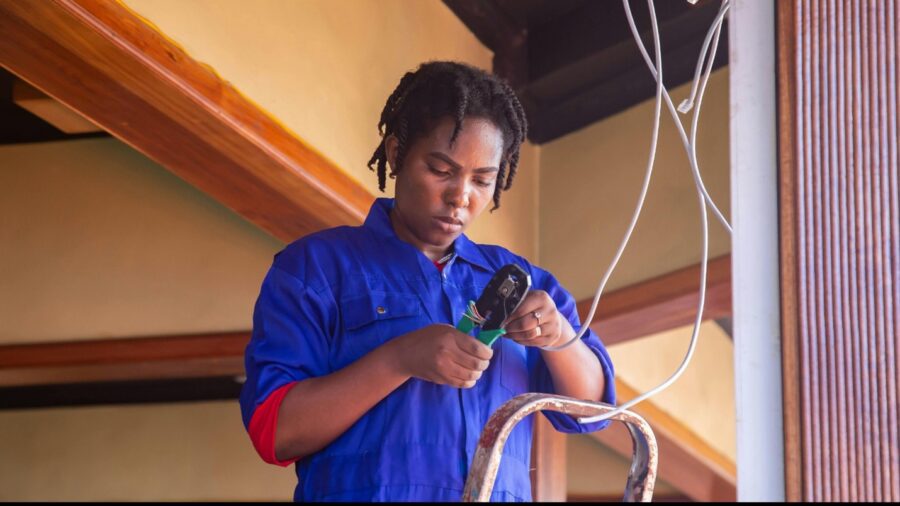 Electricians in Olathe